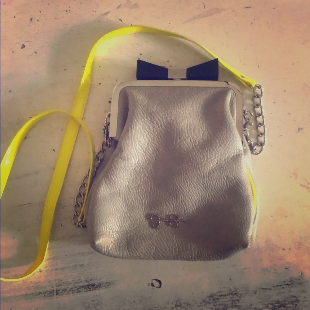 Cross body purse